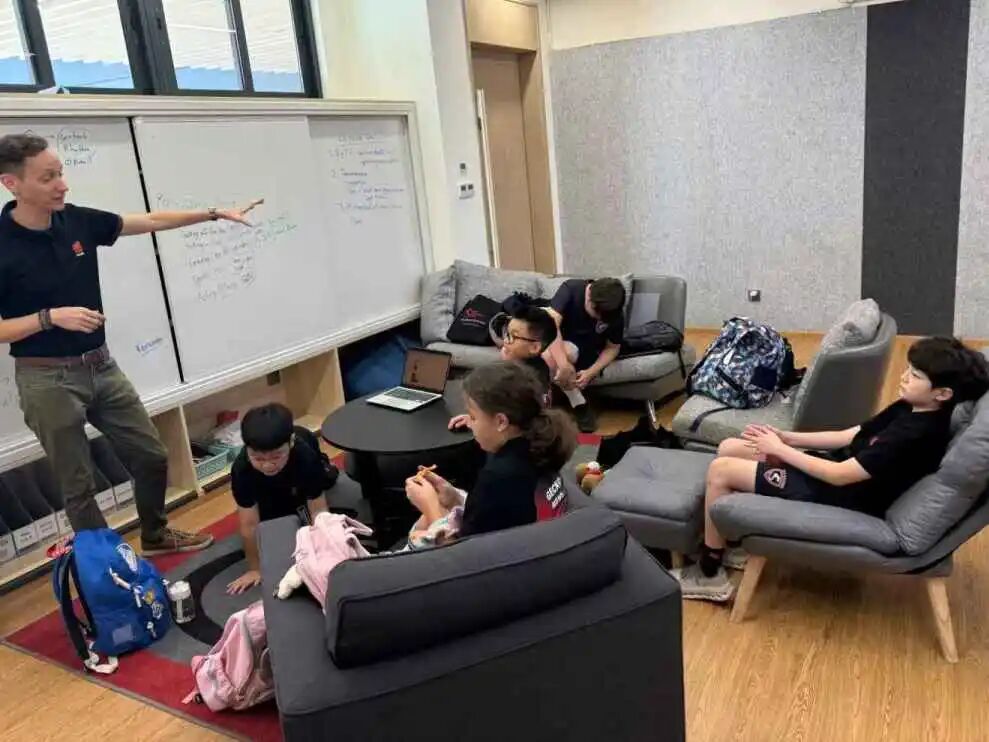 55世纪最新版下载提供国际课程项目