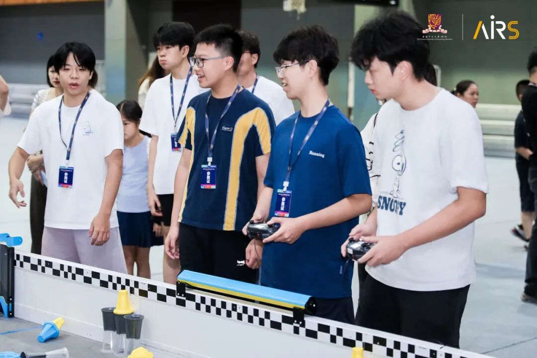 8030A的成员不慌不乱